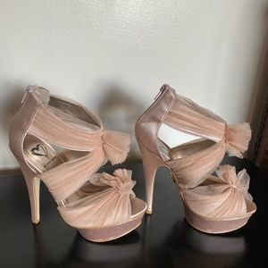 Steve Madden blush pink tule platform sandals